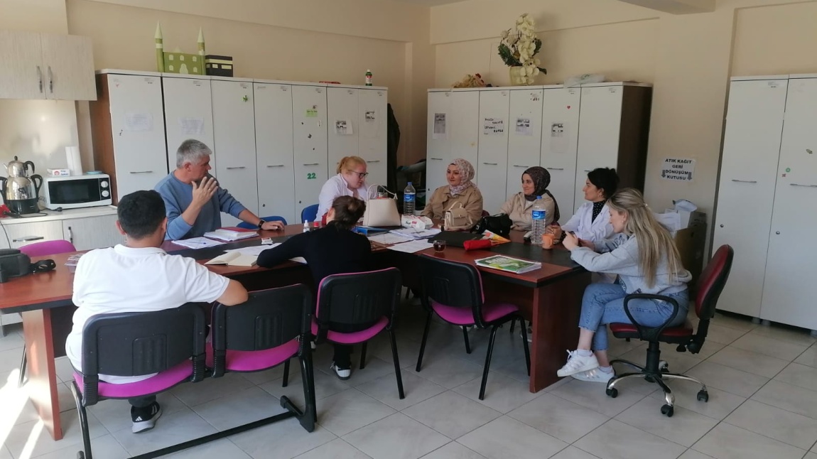 BAŞARIYI ARTIRMA KOMİSYONU TOPLANTISI GERÇEKLEŞTİRİLDİ.